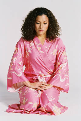 Maiko Maya wearing pink kimono